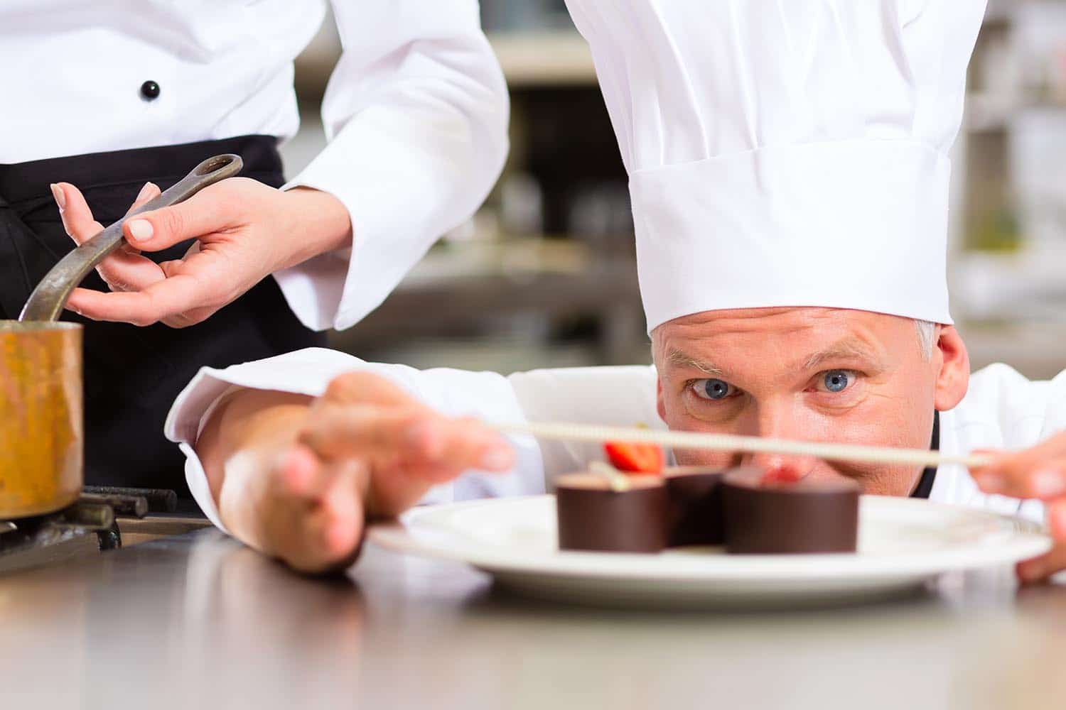 HOW TO BECOME A PASTRY CHEF?